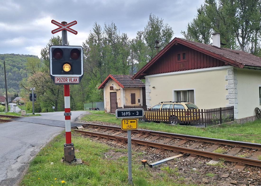 Na vlakové trati v Čepicích nezastavujeme již podruhé