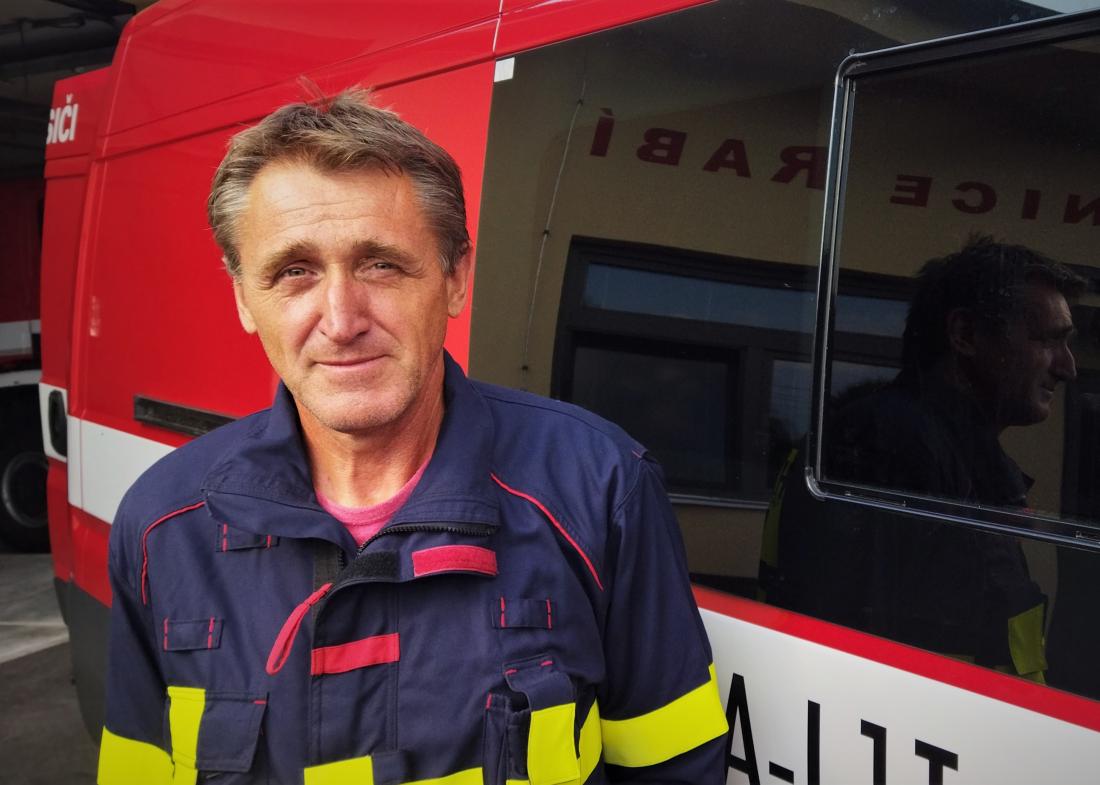 Polámané stromy i hořící les. Rozhovor s Václavem Hejpetrem ml. o výjezdech rábských hasičů