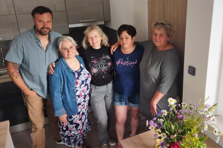 Prezentaci obce připavili (zleva) starosta Miroslav Kraucher, Marie Jamrichová za spolek ROSa, Radka Půroková, Andrea Blánová a Zdeňka Hrabová.