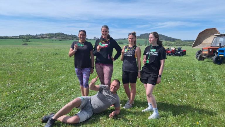 Vítězky ženské kategorie zprava Veronika Jůnová (2. místo), Pavlína Švehlová (3. místo), Lucie Fischerová (1. místo) a Markéta Pilíková (8. místo mezi muži). Foto:tf
