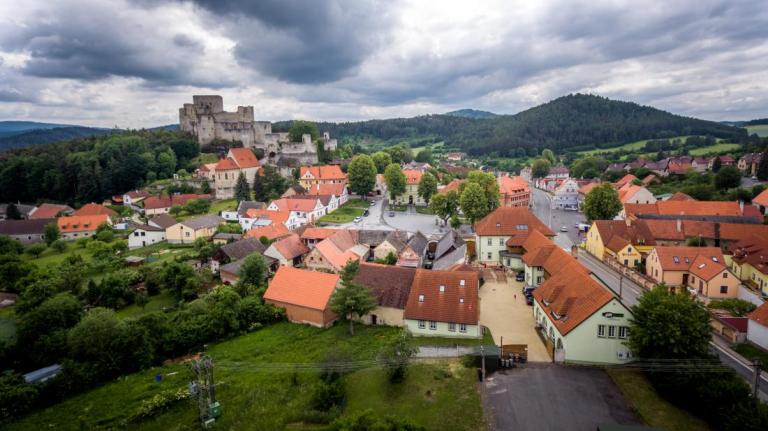 Hrad a město Rabí. Foto: archiv město Rabí